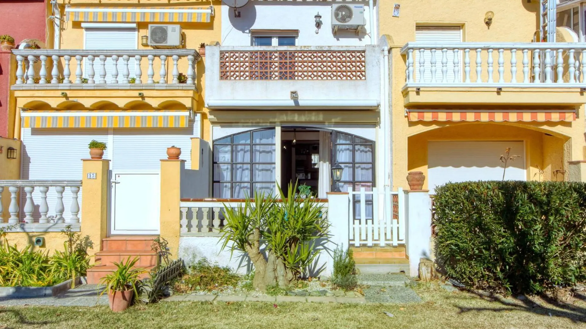 Holiday Home Triangulo 16 Empuriabrava